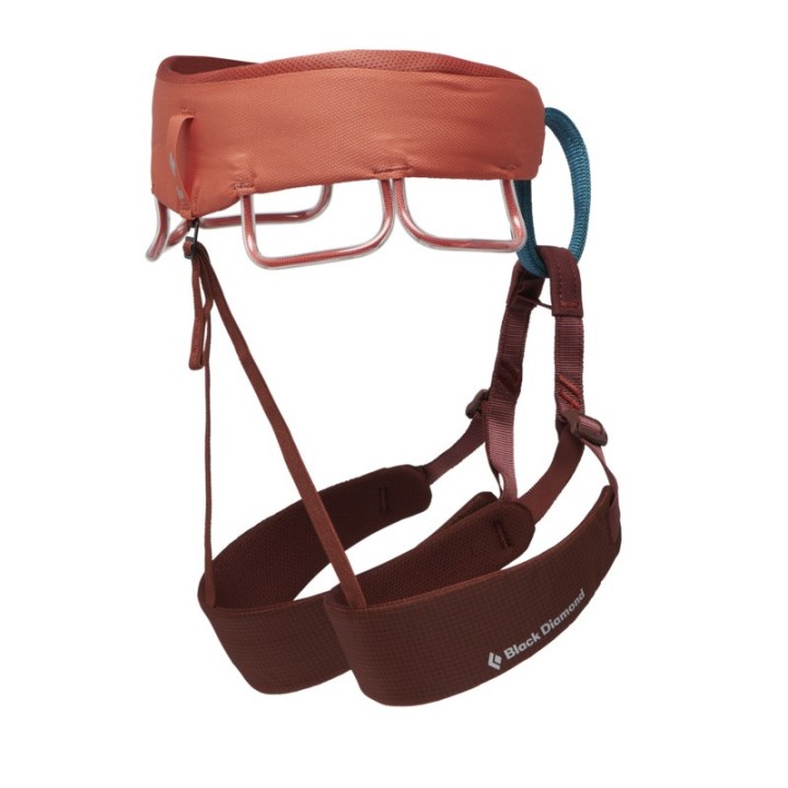 Black Diamond Women’s Momentum – a lightweight, comfortable and versatile women's climbing harness with Dual Core Construction™